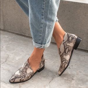 Snake Print side cutout mule